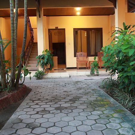 Puri Senggigi Hotel Mangsit Buitenkant foto