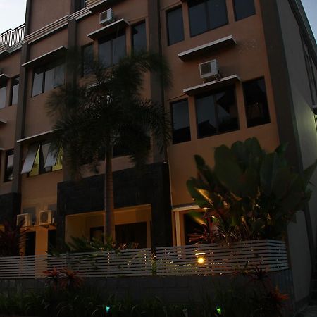 Puri Senggigi Hotel Mangsit Buitenkant foto
